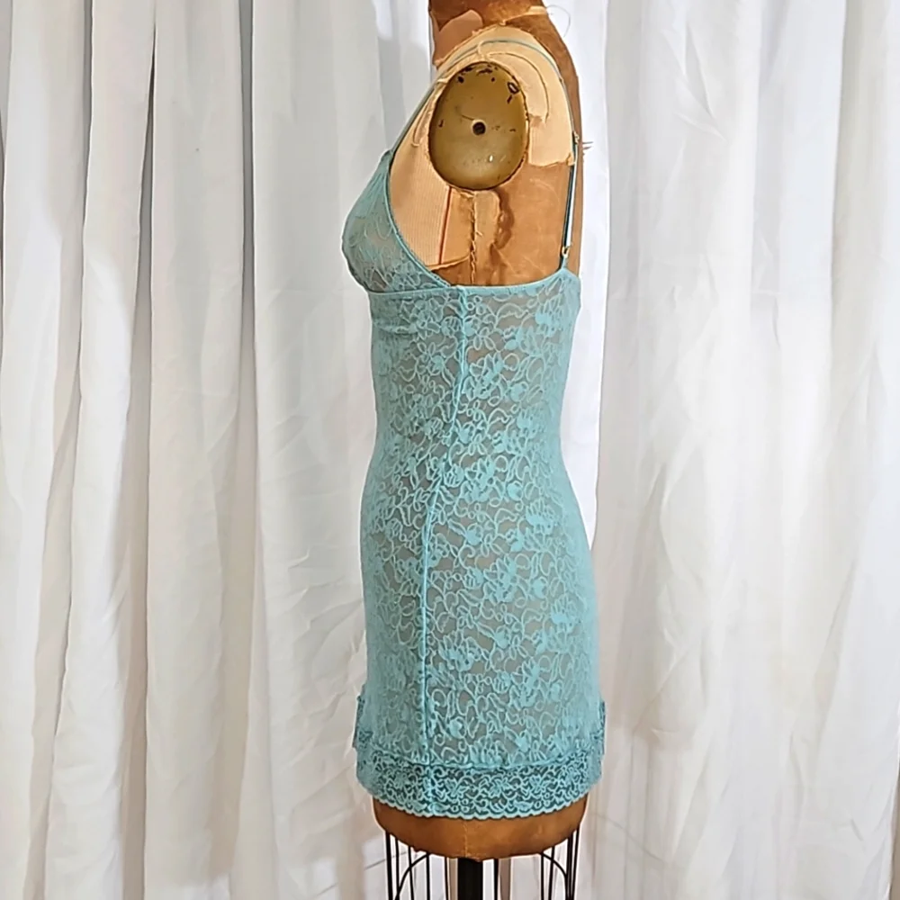 Victoria's Secret stretchy lace aqua Chemise NWT